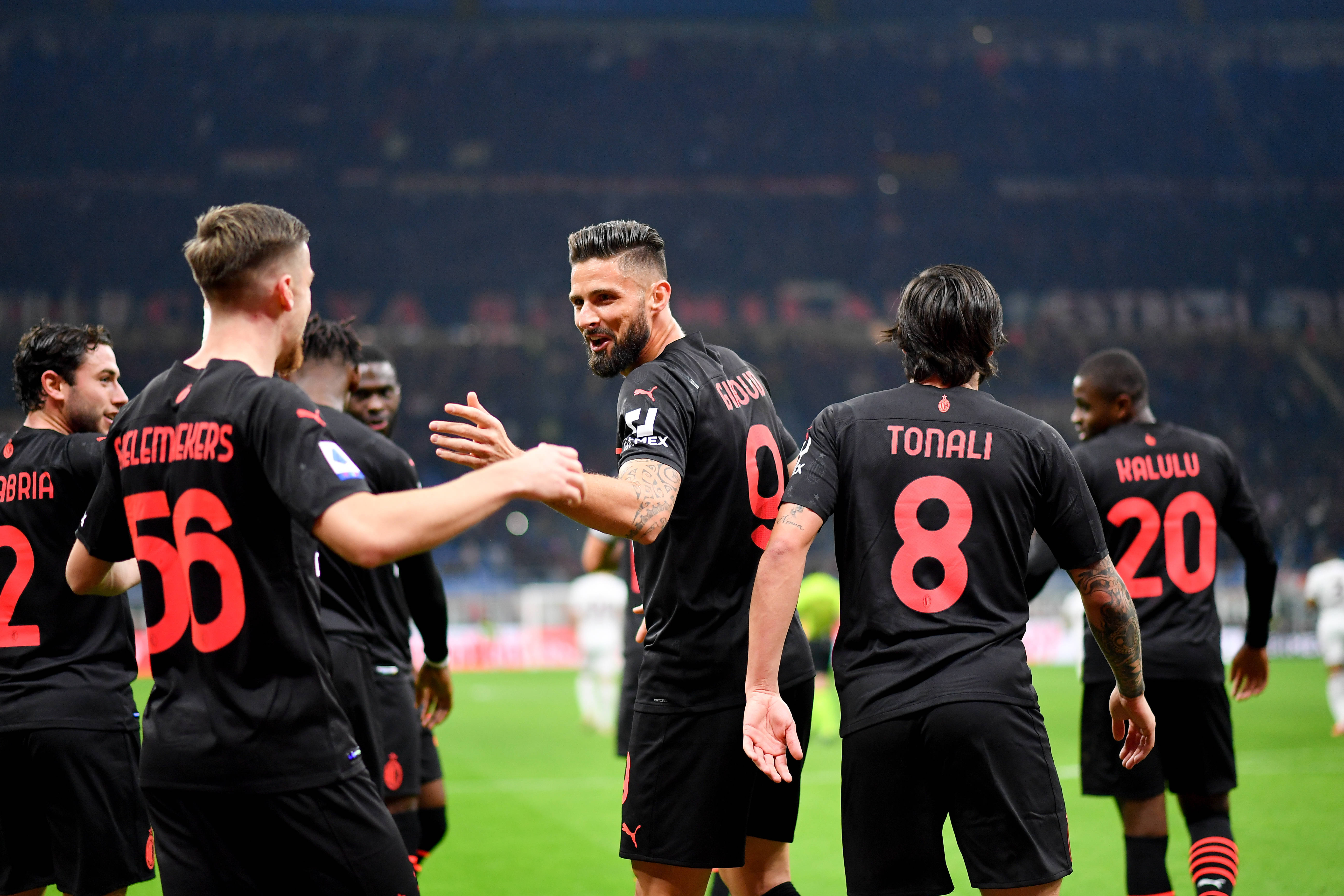 埃弗顿球员手球未被判点球，桑德兰球迷愤怒（埃弗顿疑似手球未判点球，桑德兰球迷强烈不满）