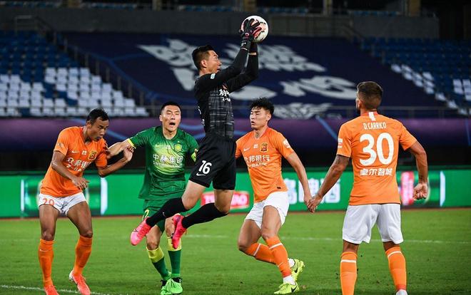 场上动作被质疑，于帕：不要无事生非，祝阿什拉夫早日康复（回应场上动作质疑，于帕：别捕风捉影，祝阿什拉夫早日康复）