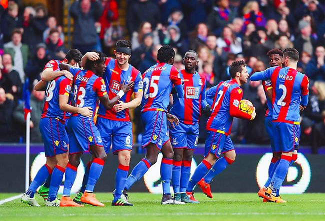 当选11月最佳球员，瓦尔迪是意甲首位获此殊荣的英格兰球员（瓦尔迪荣膺11月最佳，成意甲首位获此荣誉的英格兰球员）