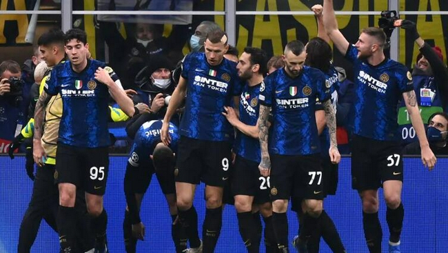 申花发布球队32岁生日海报，却把“32nd”写成“32th”（申花32岁生日海报闹乌龙，32nd被写成32th）