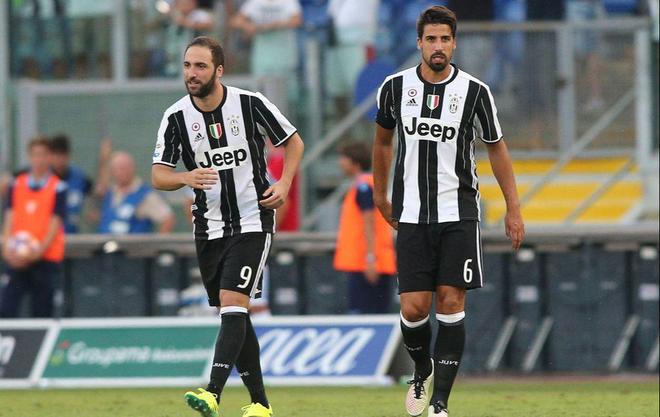 背身列队被罚，拉普拉塔大学生官方：将上诉，支持贝隆和全队（因背对列队遭处罚，拉普拉塔大学生宣布上诉：力挺贝隆与全队）