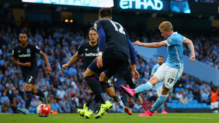 欧文突破防守造成杀伤，制造罚球（欧文强突撕裂防线，搏得罚球）