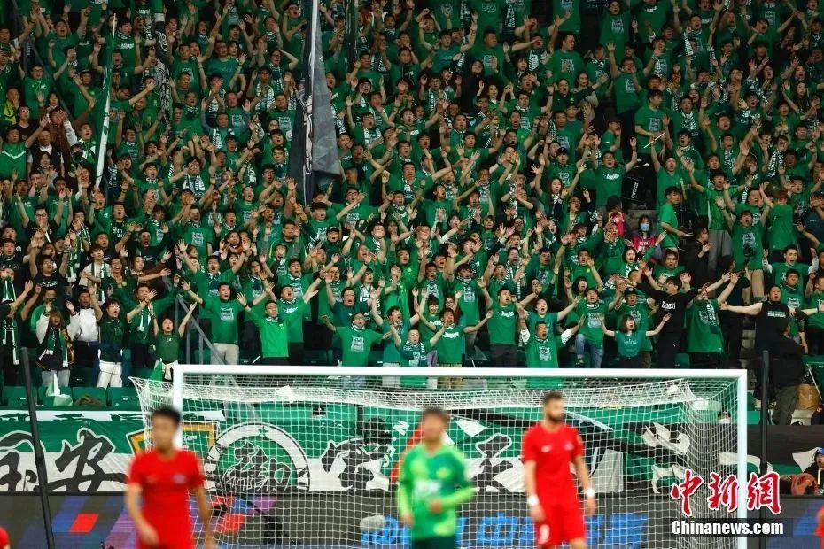 【头条】索菲·希纳斯赢得环球马术冠军赛布拉格季后赛1.50米级别比赛冠军（索菲·希纳斯问鼎环球马术冠军赛布拉格季后赛1.50米级别冠军）